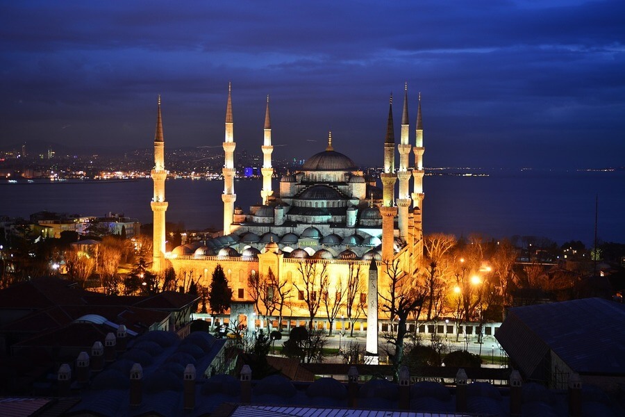 Голубая мечеть в Стамбуле ночью